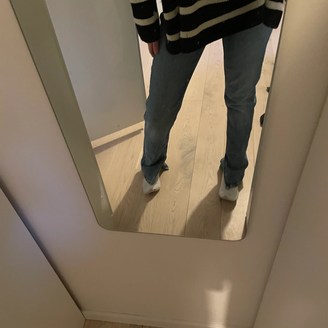 Raka jeans med slits