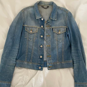 Boomerang jeansjacka - Jeansjacka from boomerang. Fin ljustvätt. Jättefräsch, säljes då den är för liten för mig.