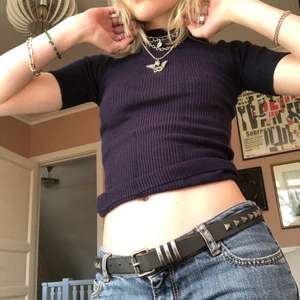 kortärmad turtleneck storlek s - marinblå turtle neck i världens mjukaste matrial! 