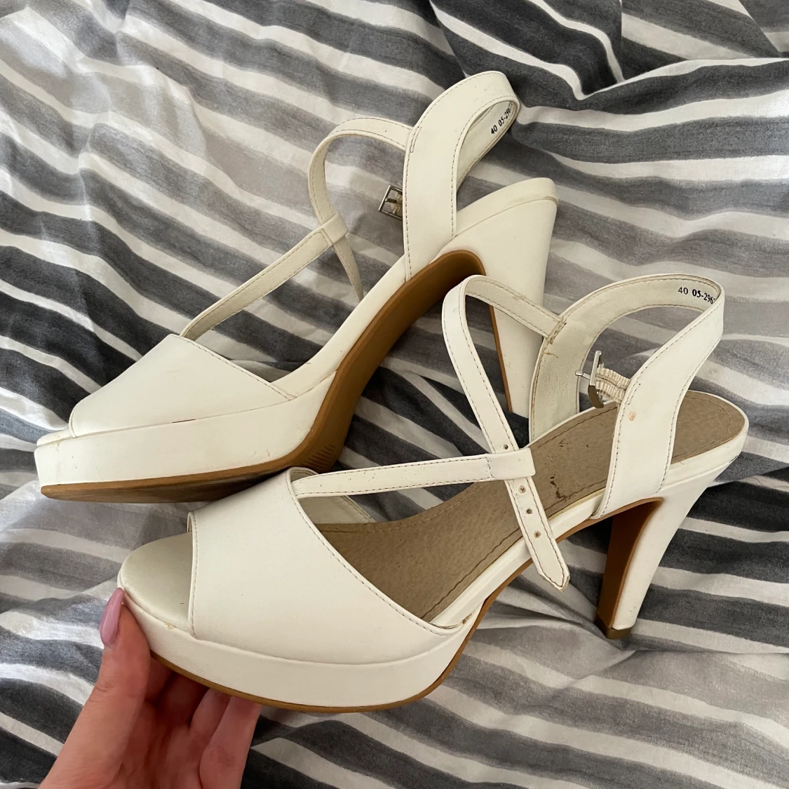 Vita klackskor  - 90