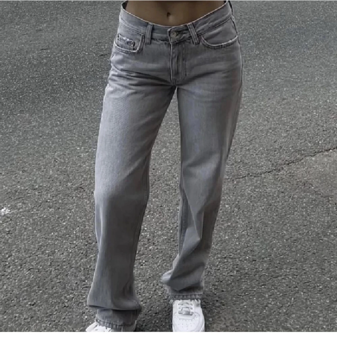 Low waist straight jeans Gina tricot