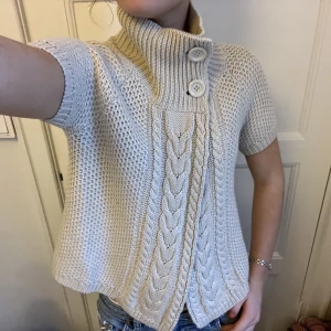 Kofta!! - Så fin kortärmad kofta!!