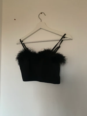 Y2K topp med fuskpäls - Topp