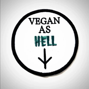 Vegan as hell iron on patch - Storlek 8x8 cm.