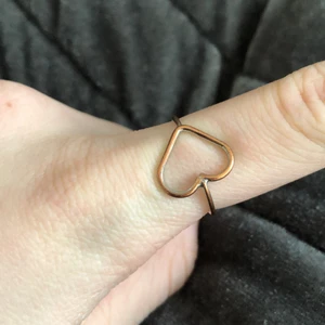 Ring - Superfin guld/brons färgad ring! Den är 1,8cm💘