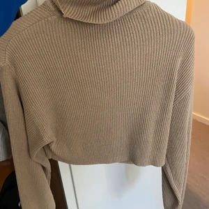 Tröja  - Tröja från hm i storlek S, säljer då jag aldrig använt den