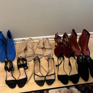 Klackar/kängor  - Klackar i stl 37-38, vissa av de är oanvända. Skriv pm för fler bilder. Först till kvarn som gäller! Köparen står för frakten 