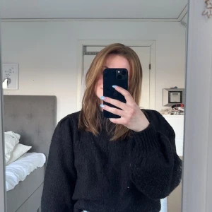 Stickad tröja från gina - Stickad tröja från gina, storlek m men passar mig som är xs/s!