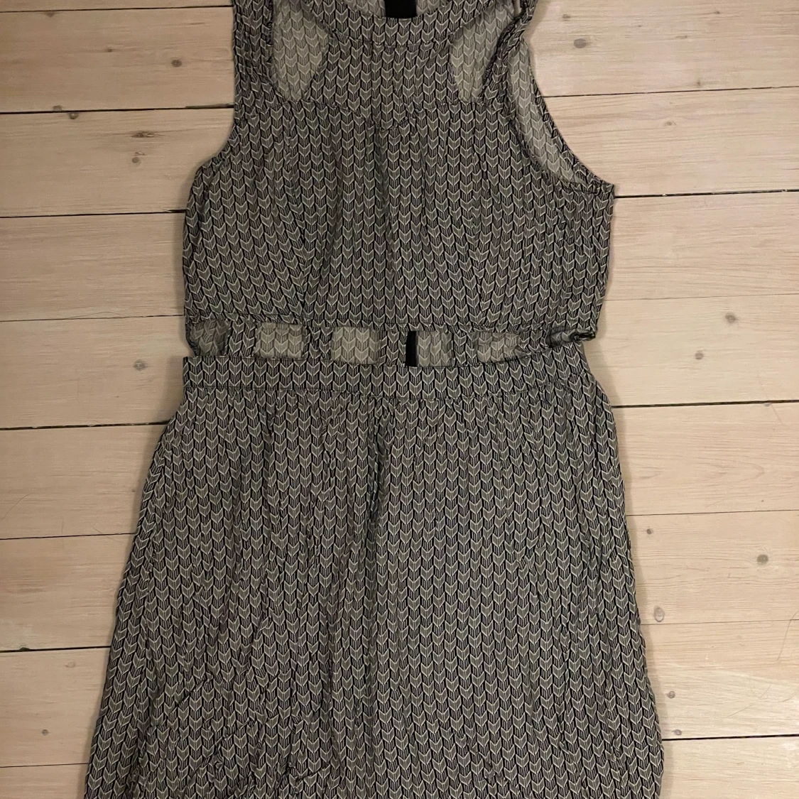 Kort mönstrad klänning inför sommaren  - 90