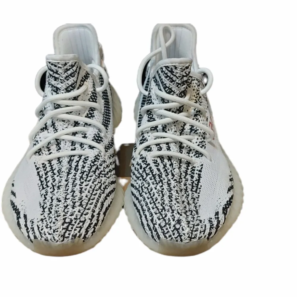 Yeezy 350 Zebras                                                             Brand New                                                                  Size US9½/ 43⅓                                                          Open for trade. Prefer aj4's or 3's or some cool shoes. Skor.