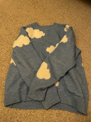 Stickade tröjor - Tre stickade tröjor. 50kr st.