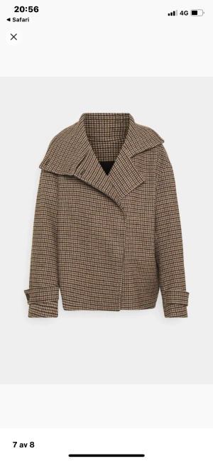 Arket jacka - Säljer denna jacka från arket som är köpt denna höst, köpt för 1500kr Vid snabb affär kan jag oftast gå ner i pris 