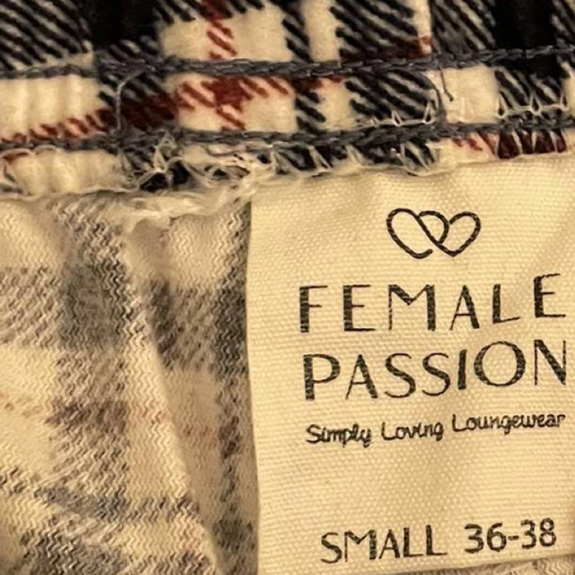FEMALE PASSION Small 36-38 - 90