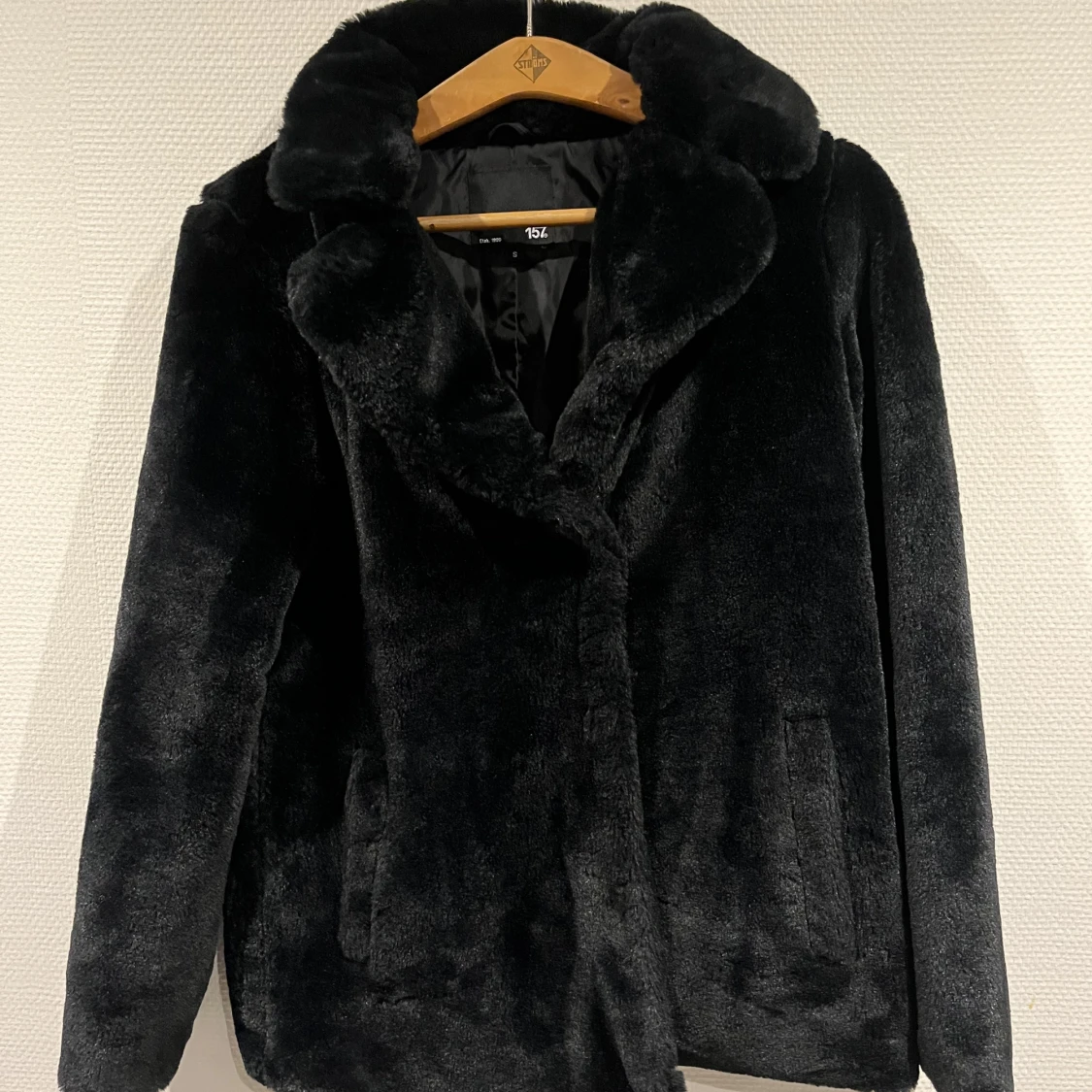 Oäkta pälsjacka