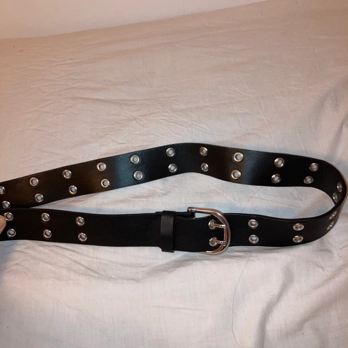 Bälte med nitar / nitbälte