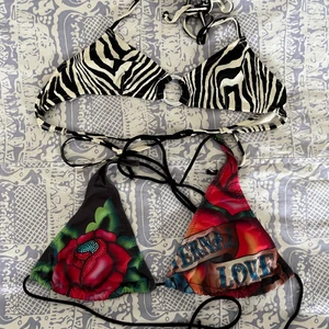 Bikiniöverdelar  - Två bikiniöverdelar! den undre från Ed Hardy och den övre från h&m! 🦋