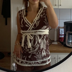 Söt topp  - Jättefin brun topp, köpt secondhand.