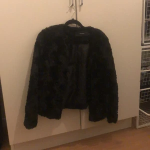 vero moda jacka storlek S - jätte fin jacka som är min väns hon använder inte den bra sick 