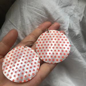 Örhänge  - Köp ej om du är allergisk mot äkta/fejk