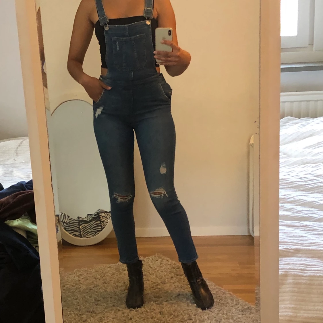 Jeans hängselbyxor  - 90