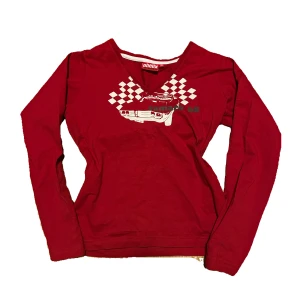 Långärmad  - Fin röd och tunn långärmad tröja💞aldrig använd. Gratis frakt!