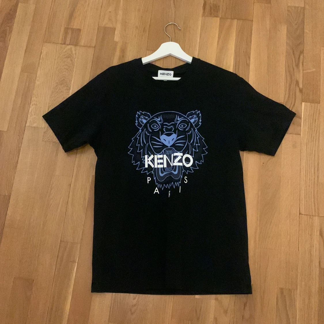 Kenzo T-Shirt storlek M - 90