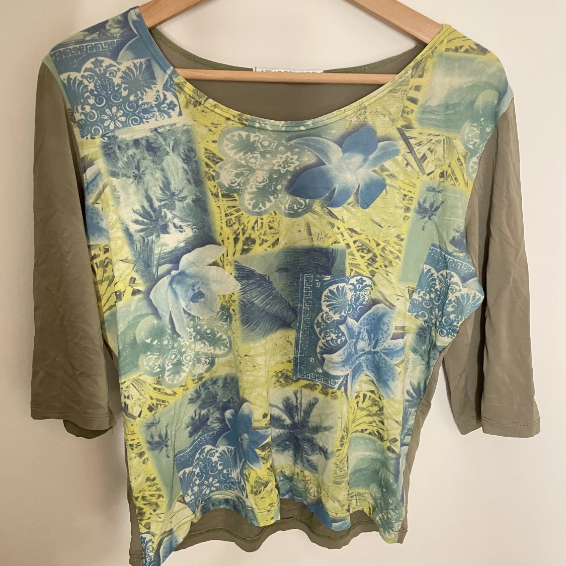 Trekvarts armad tröja💚 - 90