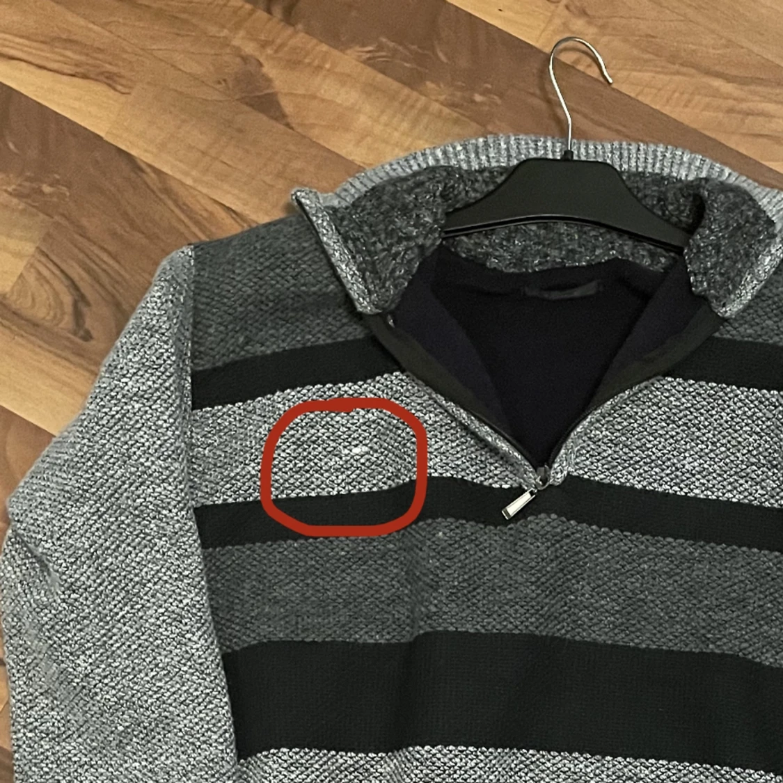 Stickad grå tröja - 91