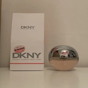 Donna Karen parfym.  - Fresh  blossom! Oanvänd. 50ml