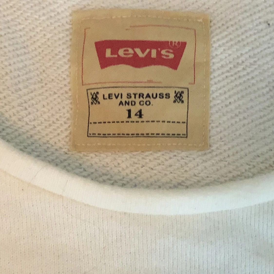 Levis tröja i storlek 14 (xs) - 91