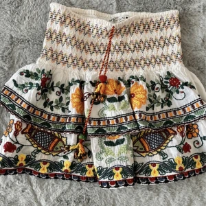 Zara kjol - Knappt använd fint skick.