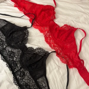 Bralette  - Så sjukt fina bh:s från HM, endast testade sen har det bara legat i garderoben, storlekarna står på sista bilden, 200kr/st köpte för 399kr/st eller kom med egna bud 