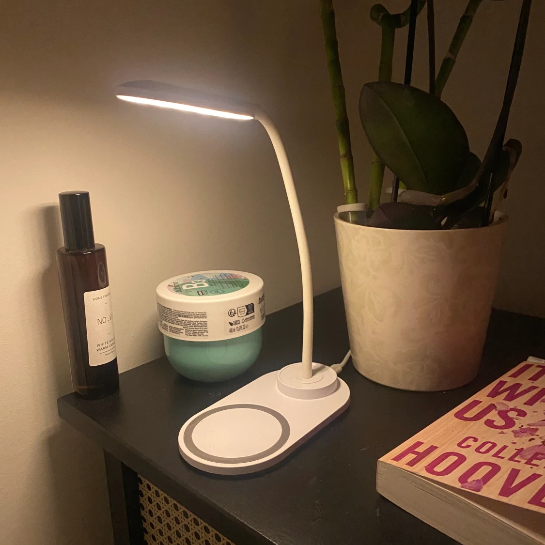 Bordslampa med 3 ljuslägen och trådlös laddare, 10W, vit - 90