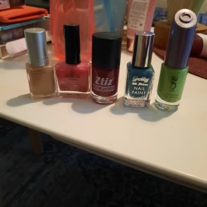 Nagel lack - Nagel lack helt nya , 50 kr för alla,kan skickas,swish eller kontant betalning