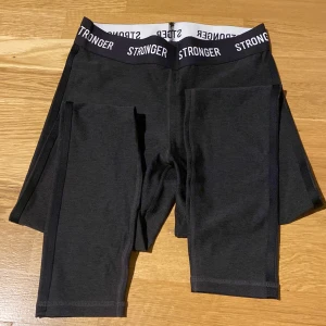 Stronger leggings  - Tränings tights från stronger i stl M, oanvända🥰