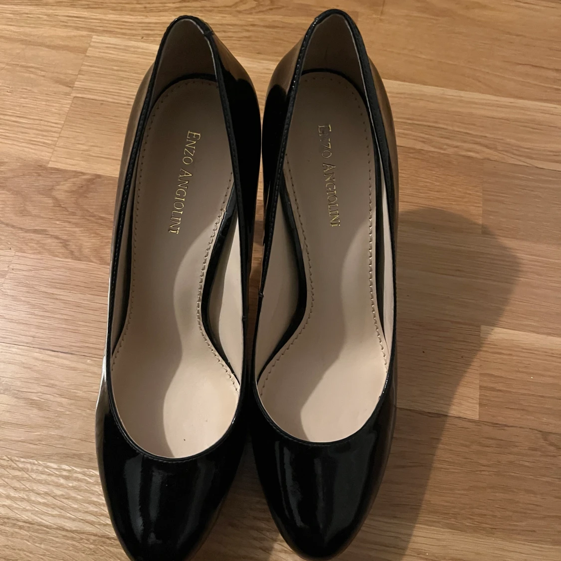 Enzo Angiolini klackar - 91