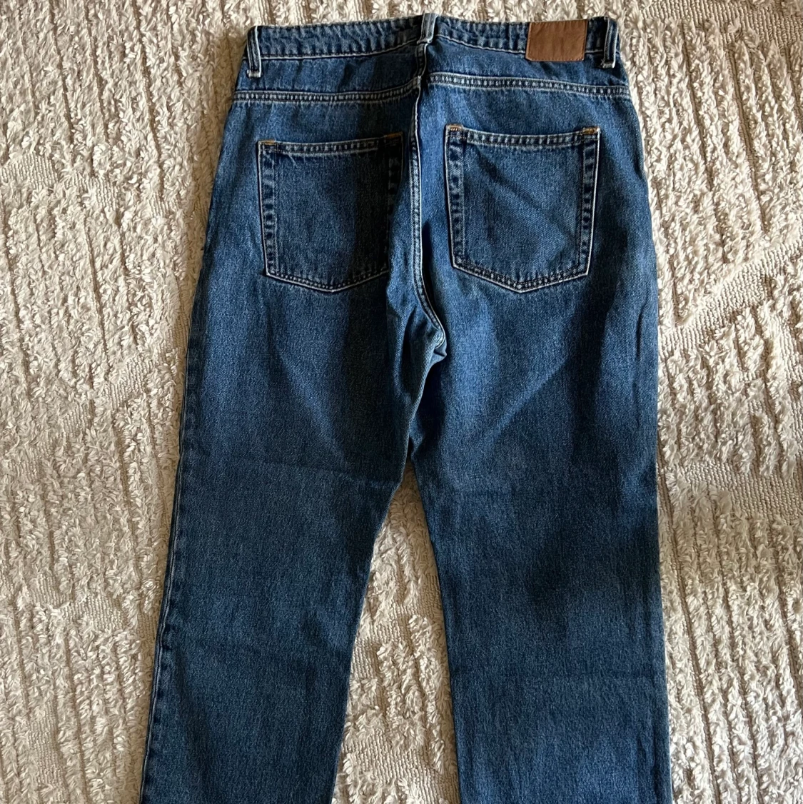 Mörkblåa jeans - 90