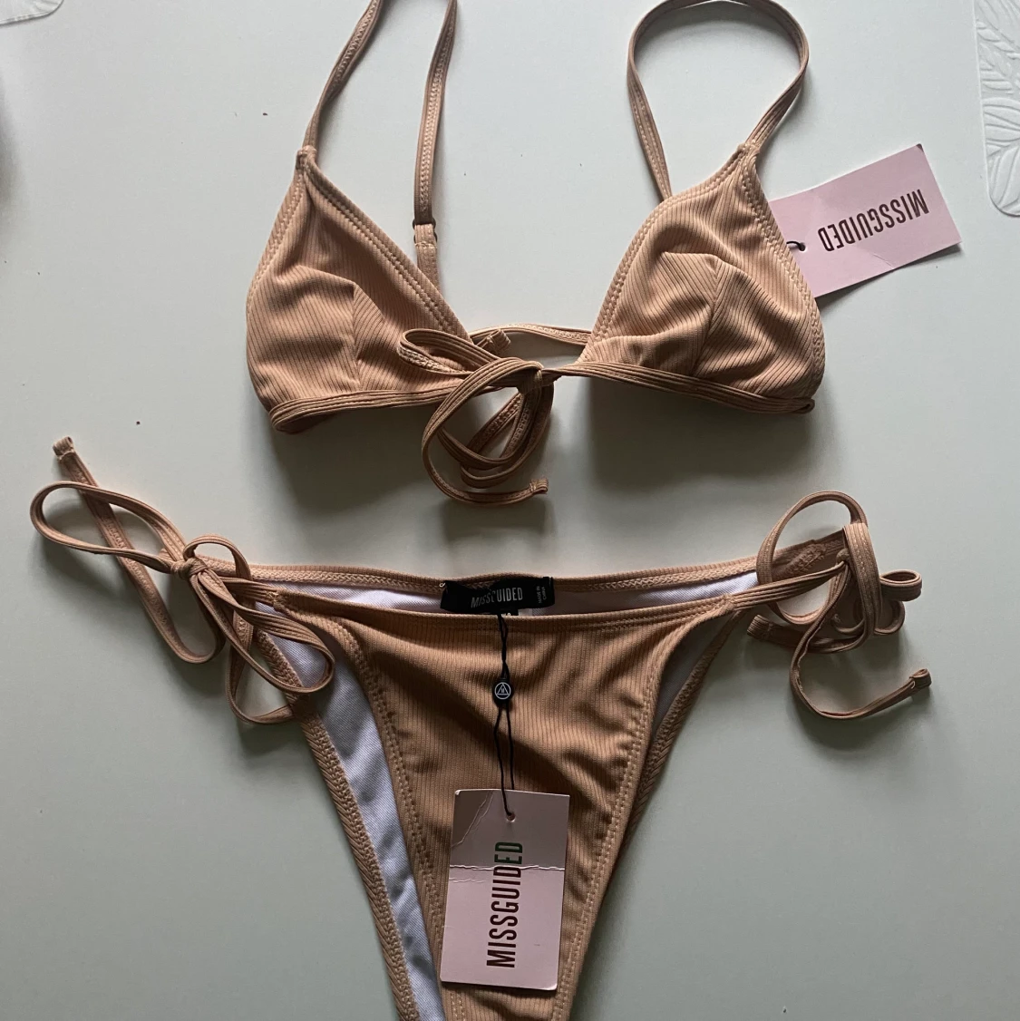 Beige bikini, överdel+underdel