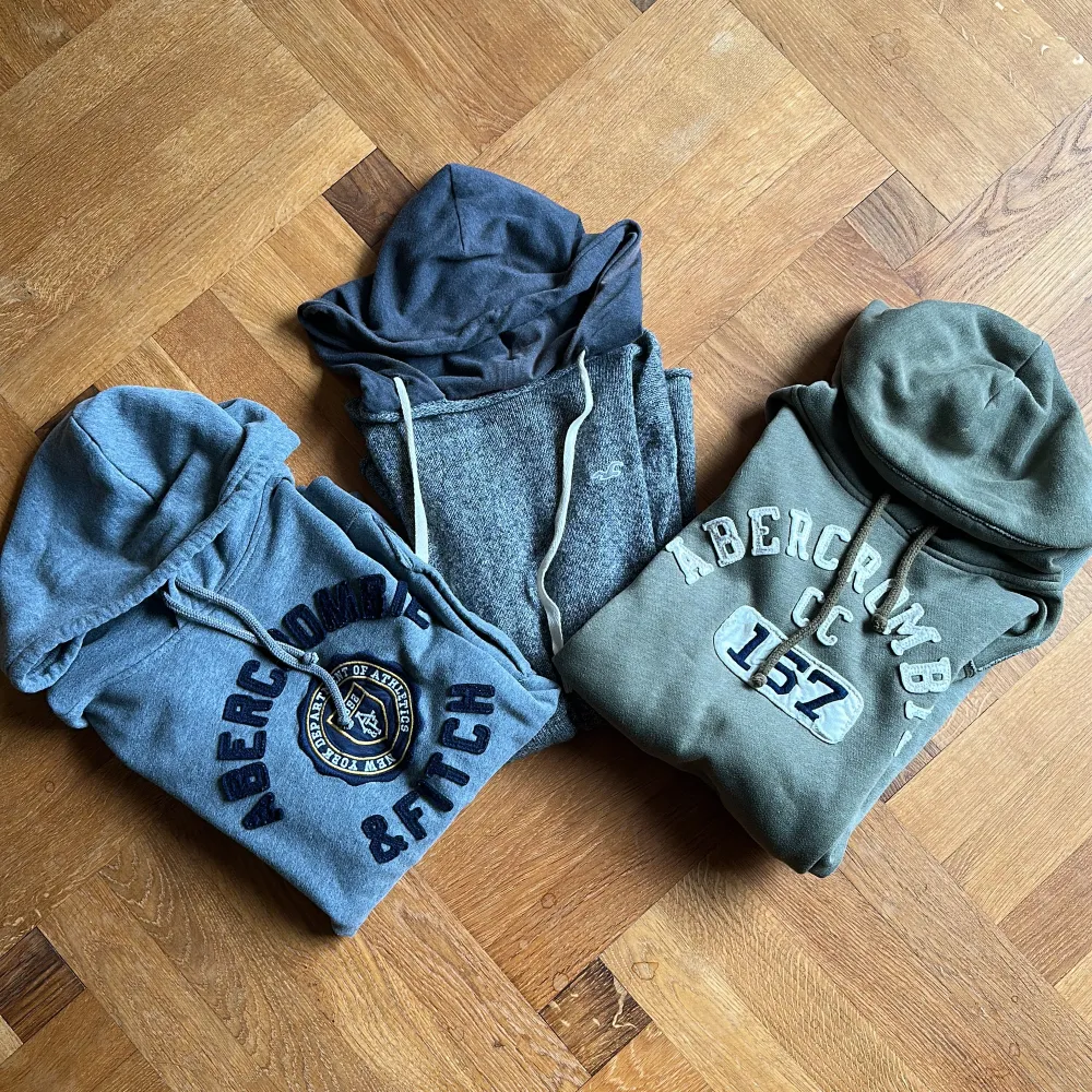 Tre hoodies A&F & Hollister. Hoodies.