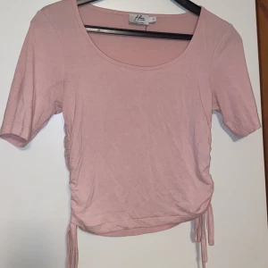 Croptop - Använd 10-20 gånger men i bra skick