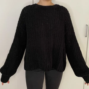 Stickad tröja  - Jag är 169 cm lång Kan mötas upp eller skicka 