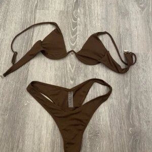 Brun bikini - Oanvänd brun bikini💙