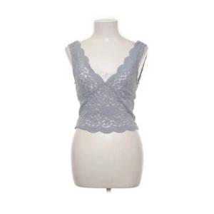 Zara topp - Säljer denna gulliga topp från zara💞köpare står för frakt!!