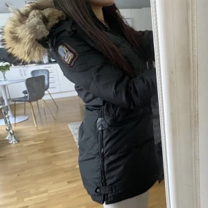 Parajumpers jacka - Använd men fortfarande i fint skick, inga fel eller skador