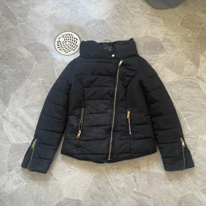 Stall jacka  - Jätte fin