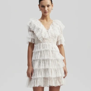 Klänning by malina - Säljer nu min ursnygga studentklänning från by malina i storlek S! Modellen heter sky 💖 klänningen är i nyskick och är bara använd en gång. Skriv gärna för mer info och bilder! 🥰