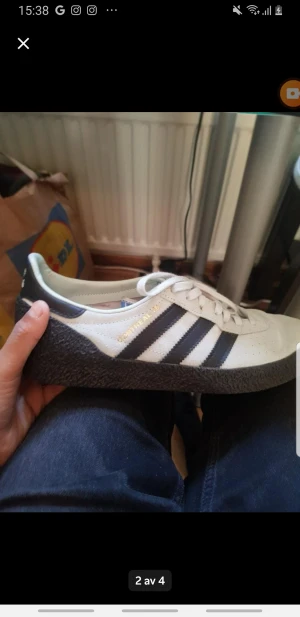 Adiddas - Adiddas ord pris 500 kr 