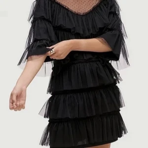 Tyll klänning  - Jättefin(!!) tyll klänning från joelle, aldrig använd då den är lite för stor för mig ❣️❣️