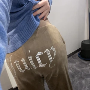 Juicy byxor - Storlek xs men lite stora i storleken! Meddela för fler bilder! Aldrig andvända