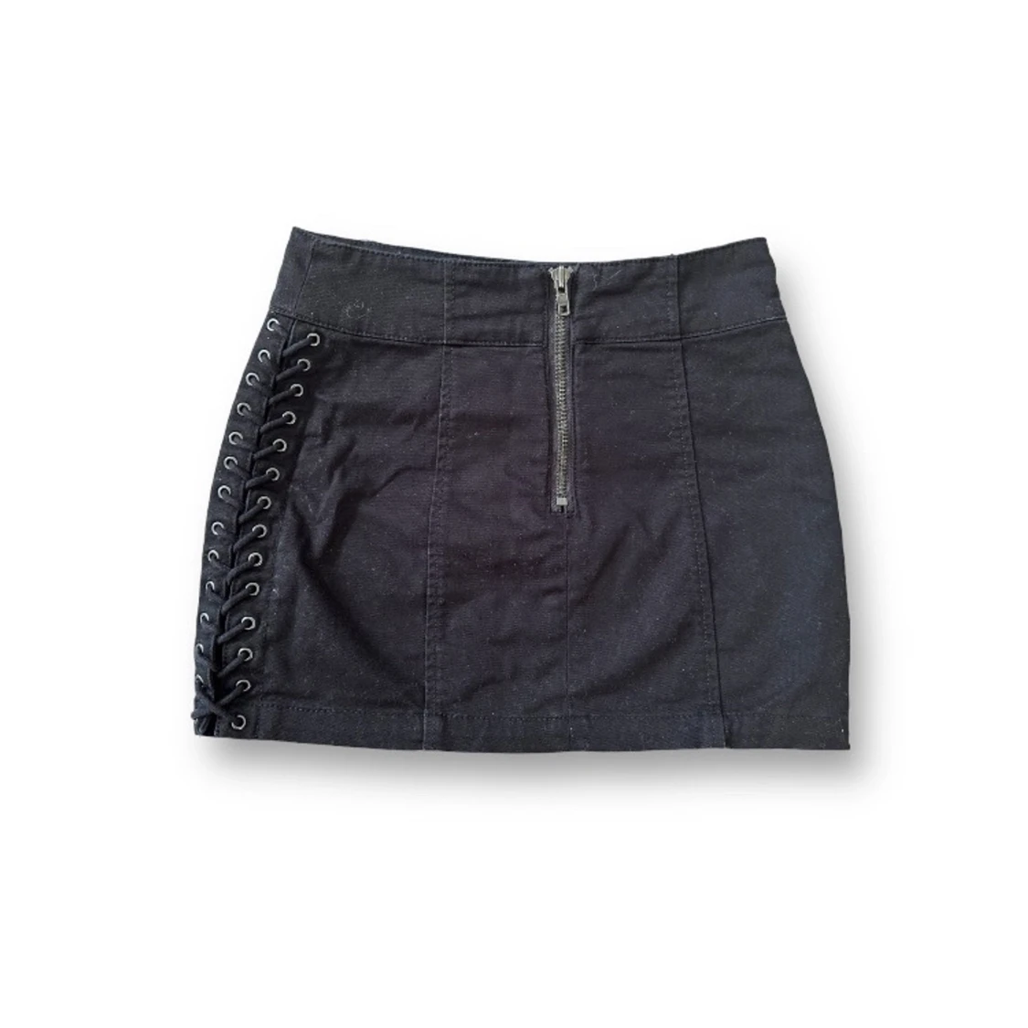 Kort kjol med korsettsnörning - 90